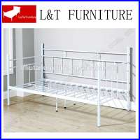 Good quality wrought iron bed/ day bed sofa bed